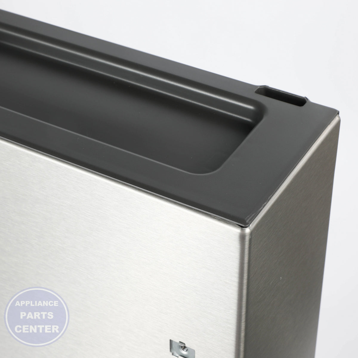 WCI Refrigerator DOOR ASSEMBLY 5304537056 - Installation in specific model showing key mounting points
