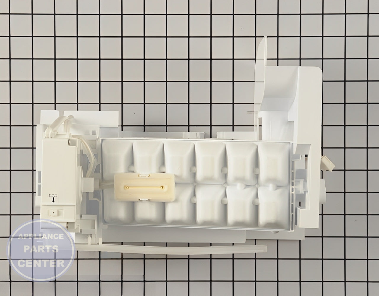 LG ICE MAKER ASSEMBLY KIT 5989JA1005G - Detailed view of efficient ice production