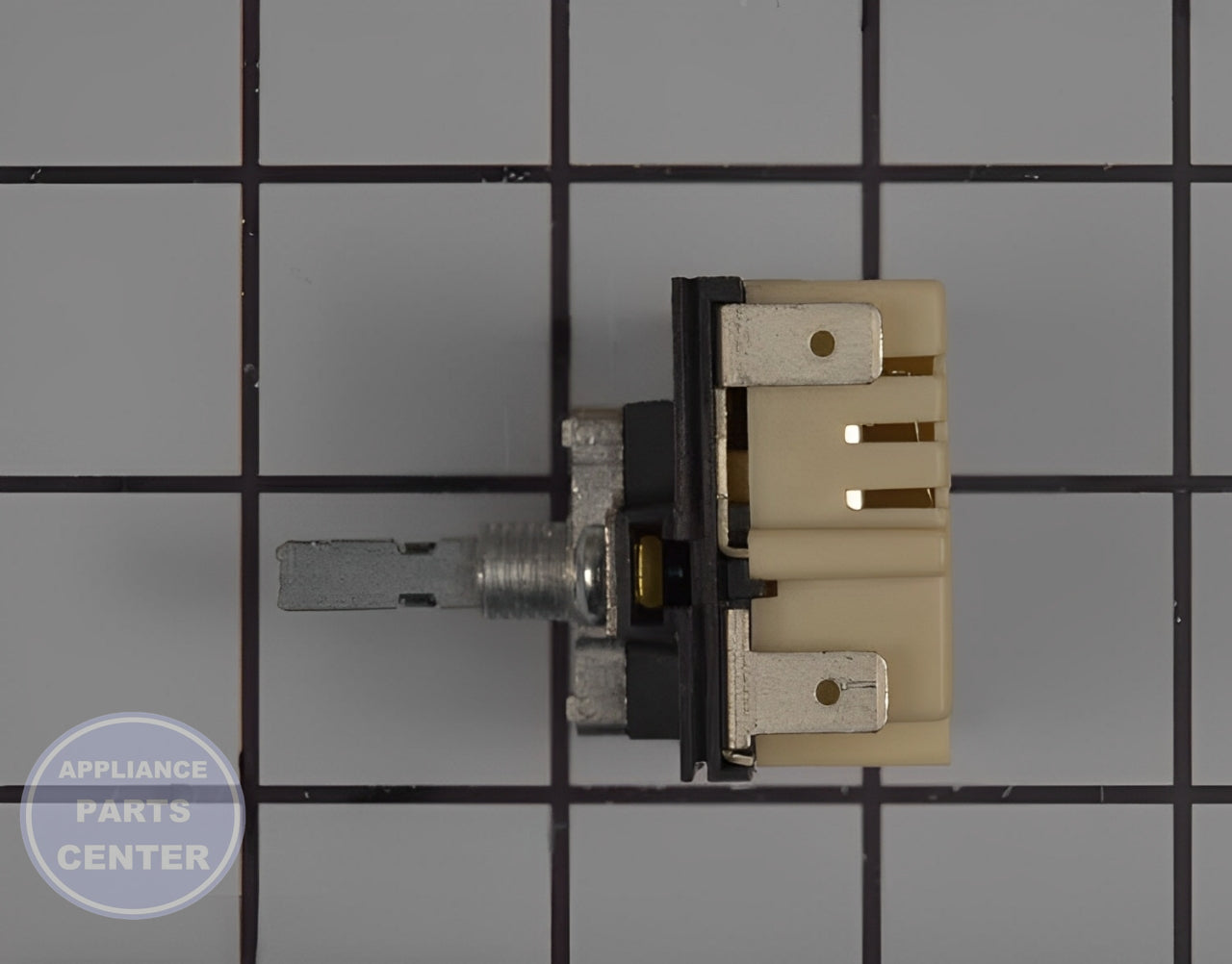 Whirlpool WHIRLPOOL OVEN COOKTOP BURNER SWITCH 700855K - Installation in Whirlpool models showing key mounting points