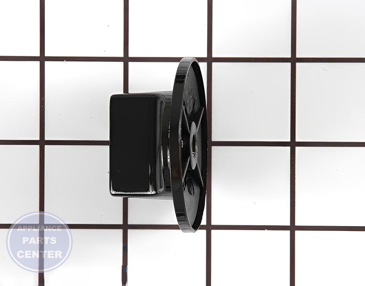 KNOB SELEC 7739P037-60 - Detailed view of precise dial and button details