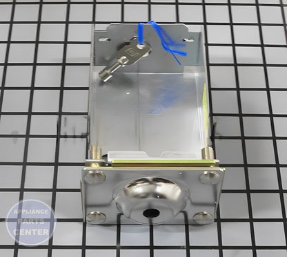 GREENWALD LAUNDRY COIN BOX UG400A GI LOCK 8-1210-0-6 - Detailed view of secure coin operation mechanism