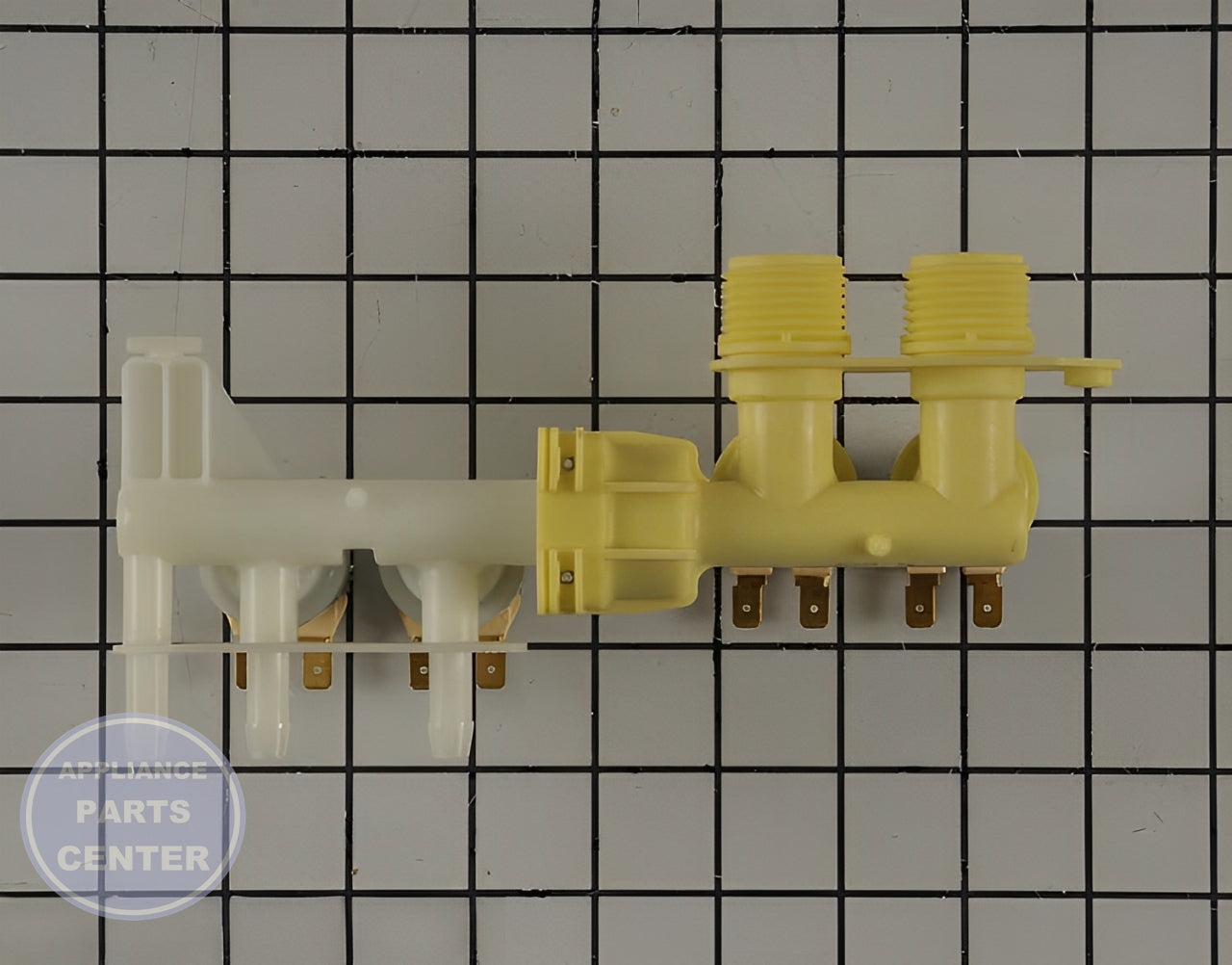 Speed Queen Mixing Valve 100-127V GHT - Installation in SPQ Washing Machine showing mounting points