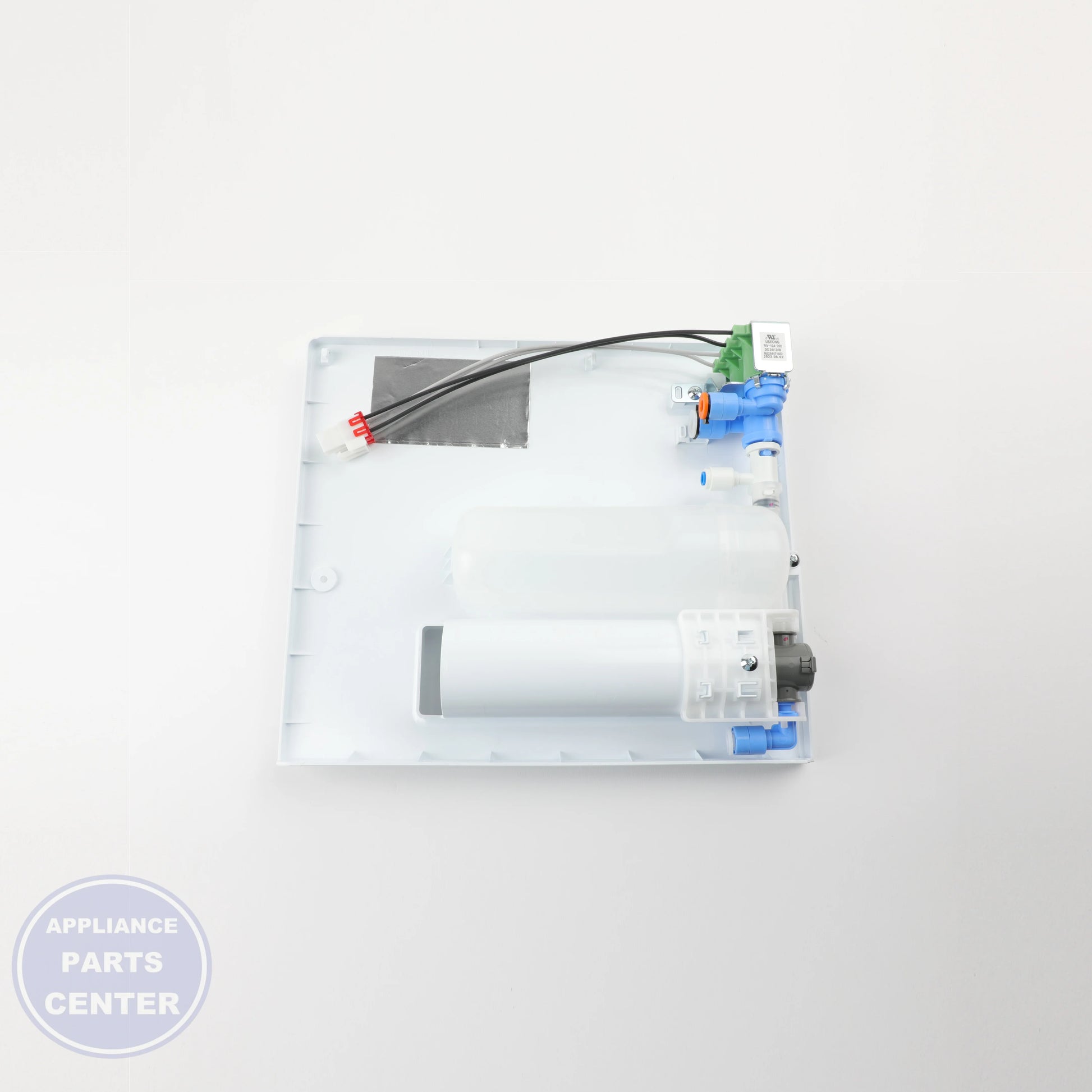LG FILTER ASSEMBLY,WATER ADQ73913310 - Installation in LG model demonstrating easy mounting points