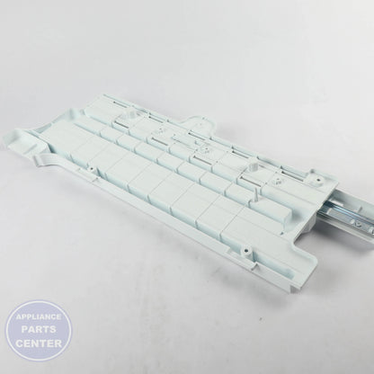 GUIDE ASSEMBLY,RAIL AEC73697601 - Detailed view of precision technical details