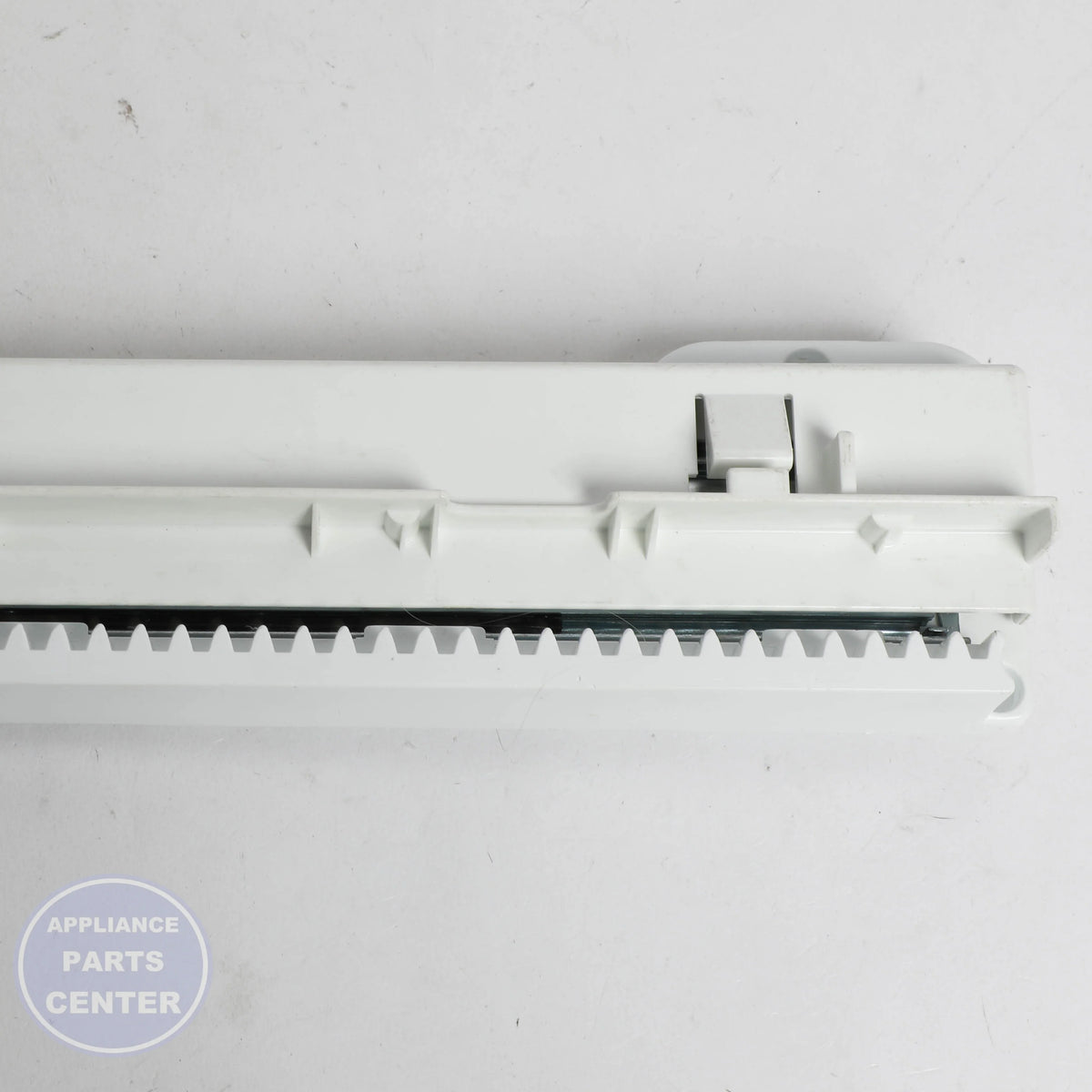 L-G GUIDE ASSEMBLY,RAIL AEC73877604 - Installation in L-G model demonstrating easy mounting points