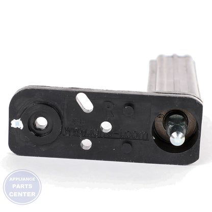 L-G HINGE ASSEMBLY,CENTER AEH36821910 - Installation in L-G model showing key mounting points