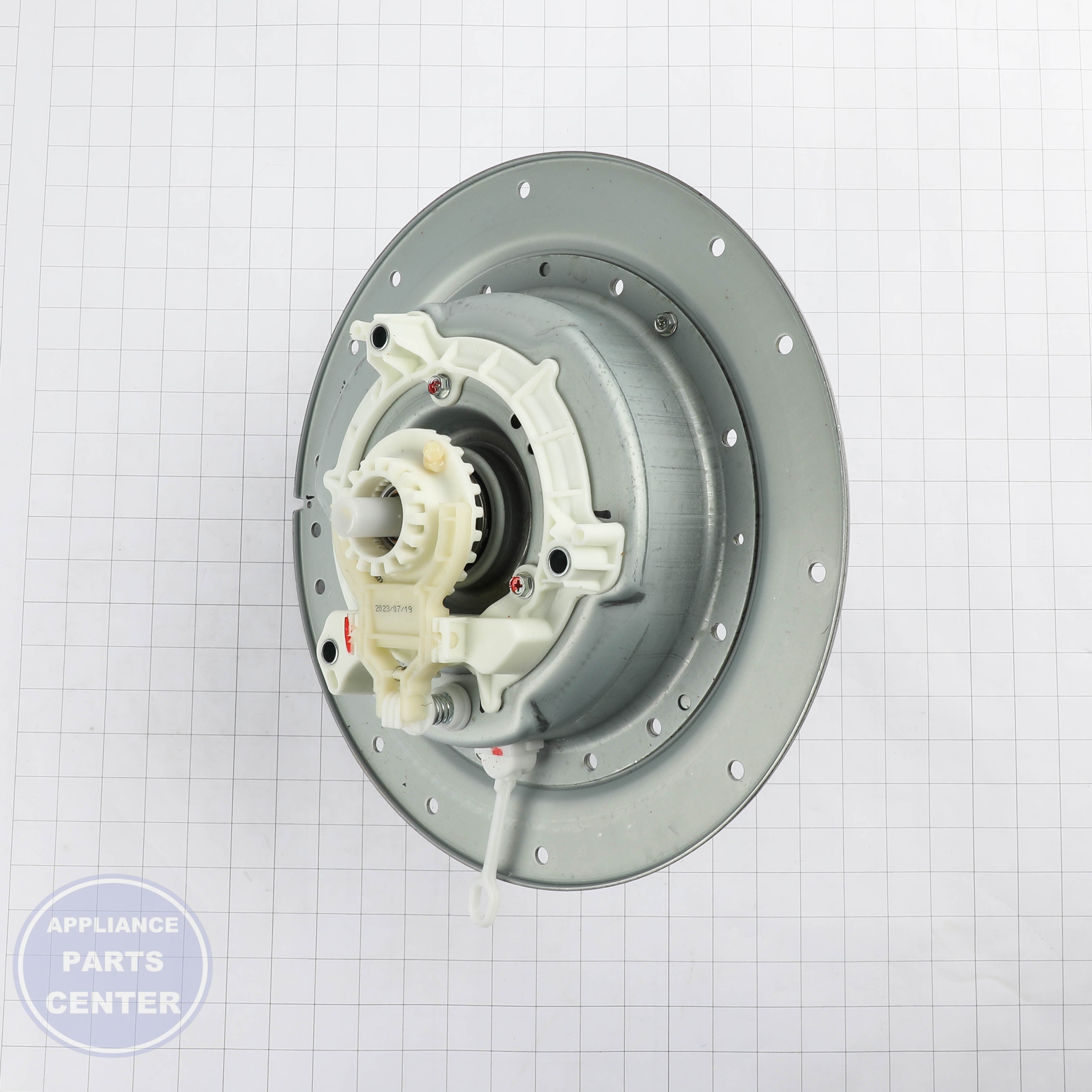 L-G HOUSING ASSEMBLY,CLUTCH COUPLING AEN74532611 - Installation in specific model showcasing key mounting points