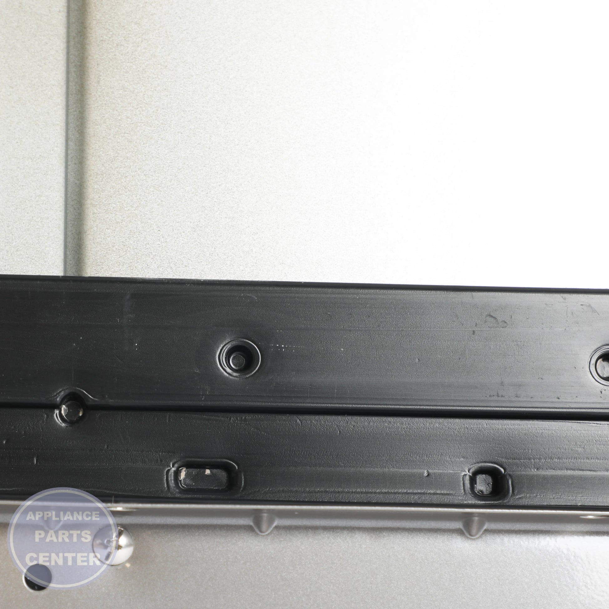 PLATE ASSEMBLY,TOP AGU30071290 - Detailed view of sturdy construction