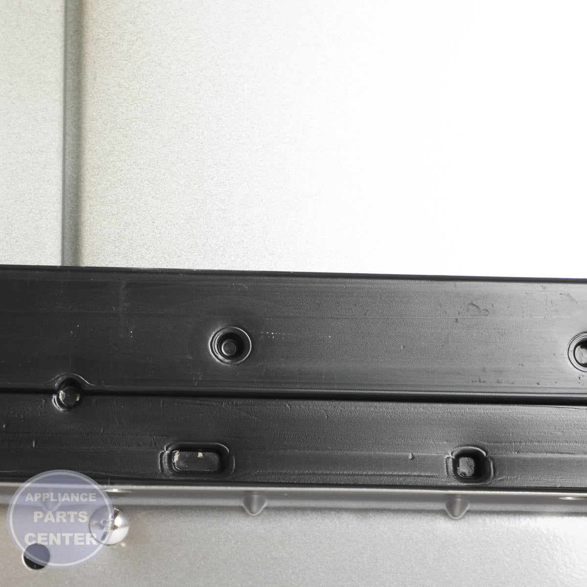 PLATE ASSEMBLY,TOP AGU30071290 - Detailed view of sturdy construction
