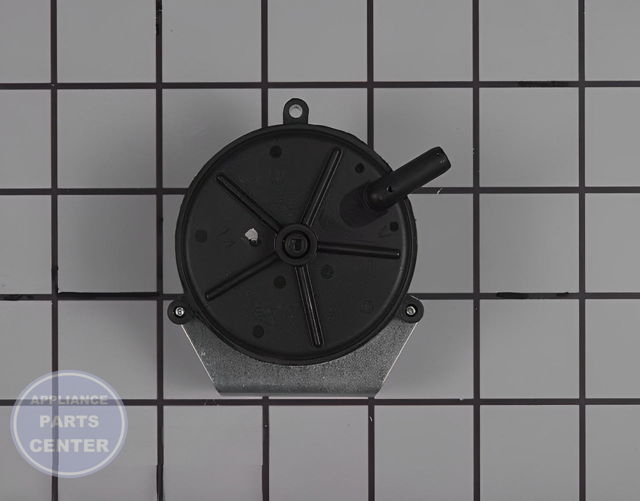 PRESSURE SWITCH B1370133 - Detailed view of precise technical details