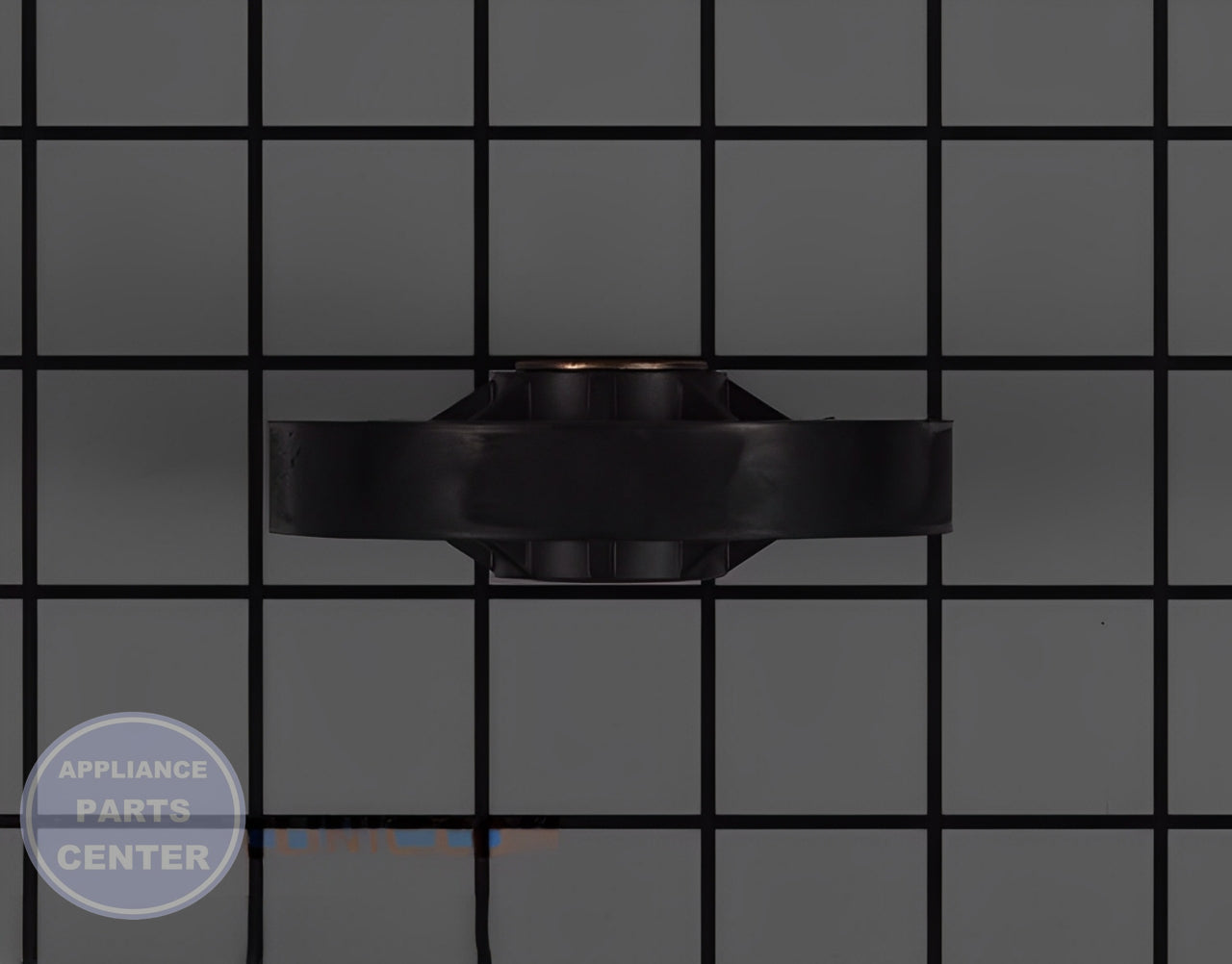 SPEED QUEEN ROLLER CYLINDER WITH INSTRUCTION D510708P - Detailed view of axle and wheel