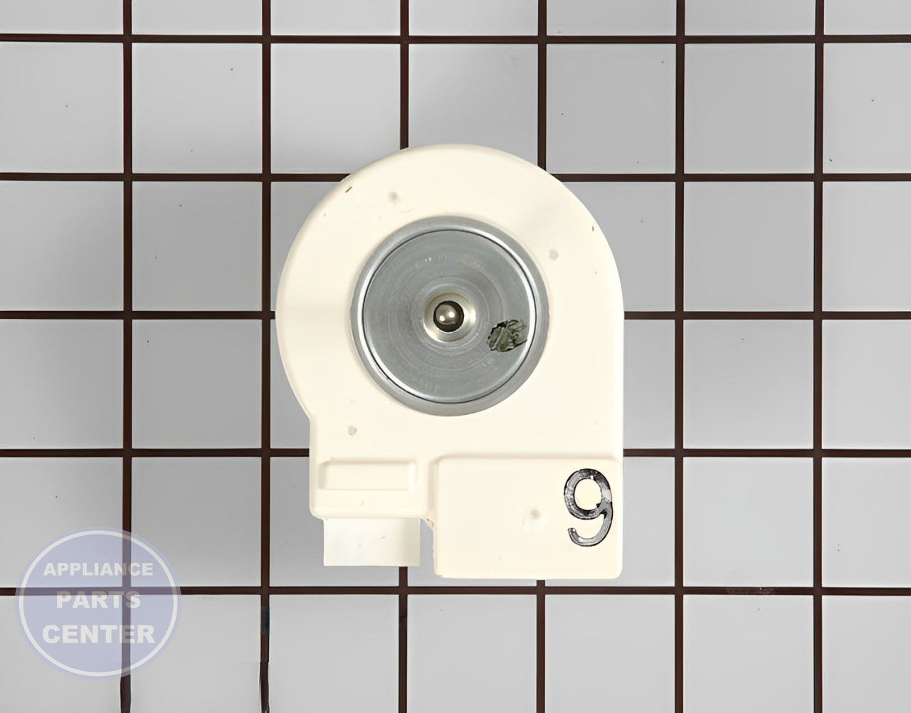 SAMSUNG REFRIGERATOR CONDENSER FAN MOTOR ASSEMBLY DA31-00146B - Detailed view of long-lasting motor assembly