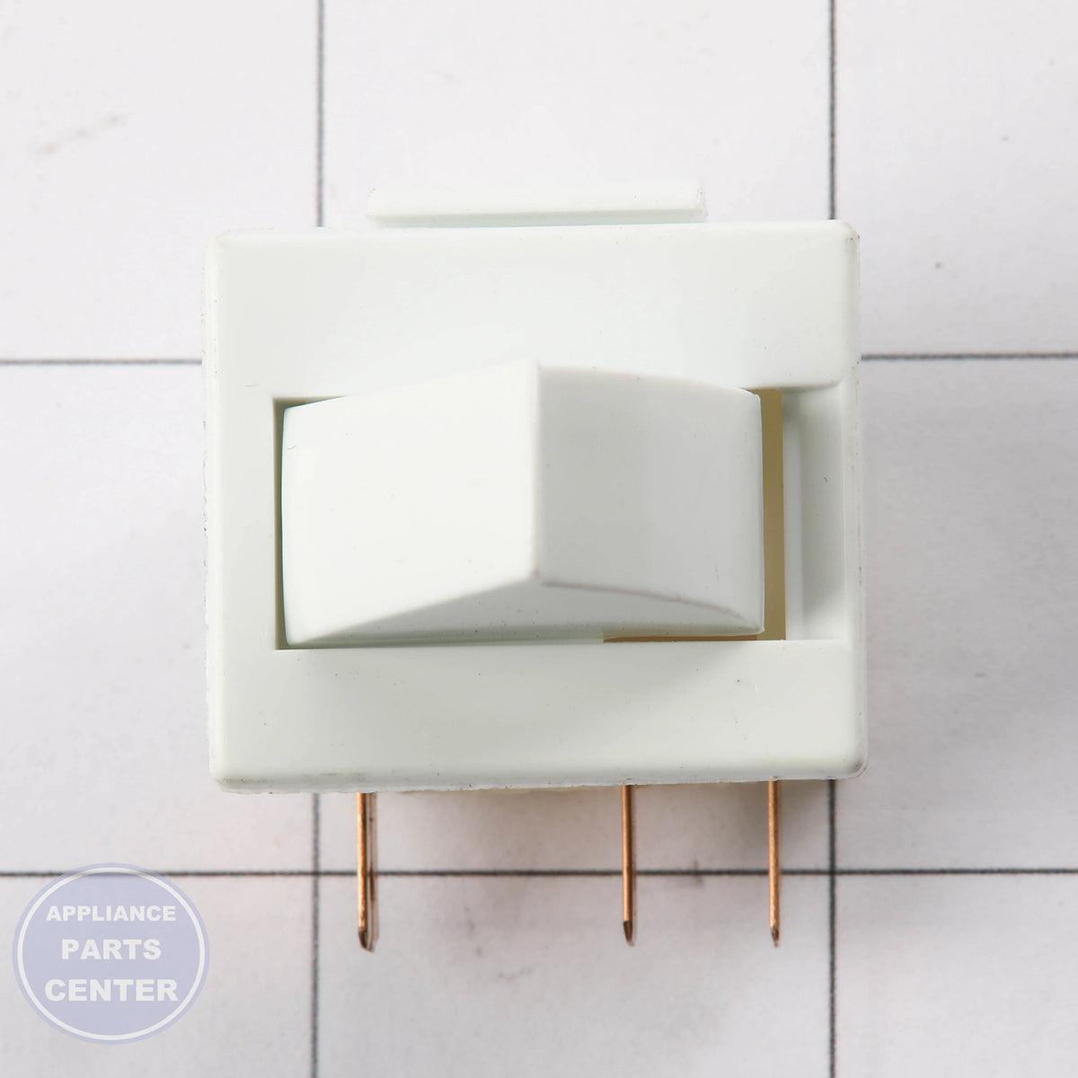 SAM SWITCH DOOR DA34-00033B - Installation in model 110715 showing mounting points