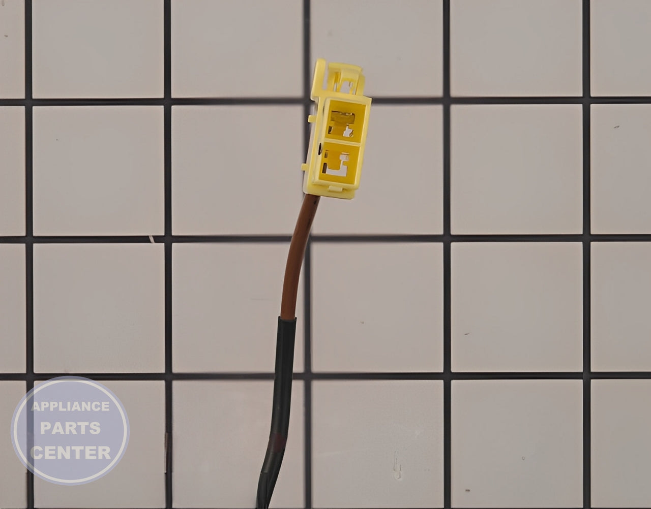 SAMSUNG REFRIGERATOR METAL SHEATH HEATER DA47-00424M - Side view with precise measurements