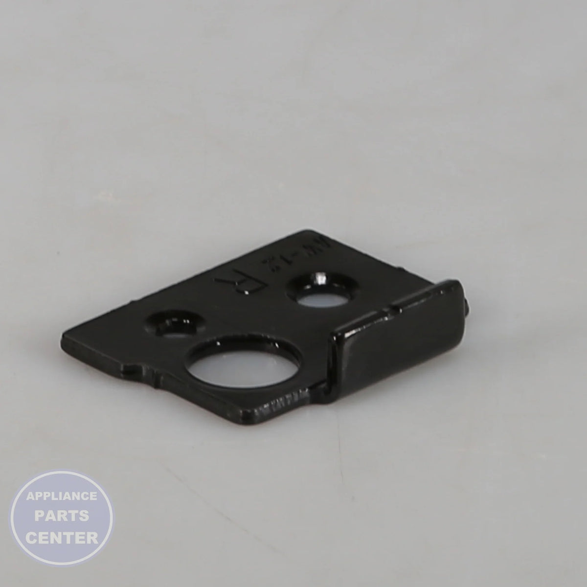 SAM STOPPER-DOOR R;AW-PJT,PO-SPHC,T2.9,BLACK DA61-03212A - Main view showing precise door closure for RS25H5111SR/AA