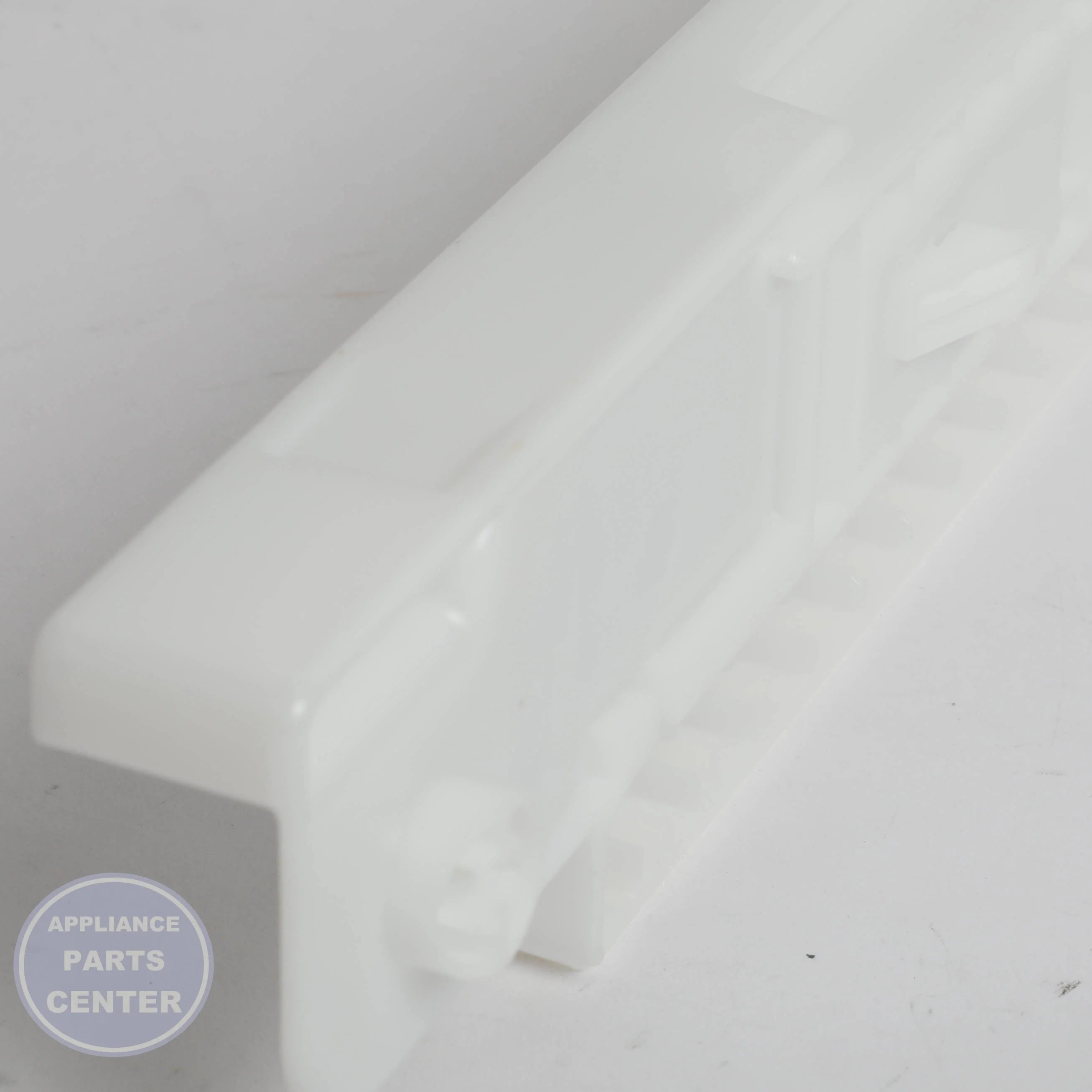SAM RAIL-FRE UP RIGHT DA61-09204A - Installation in SAM Refrigerator showing key mounting points