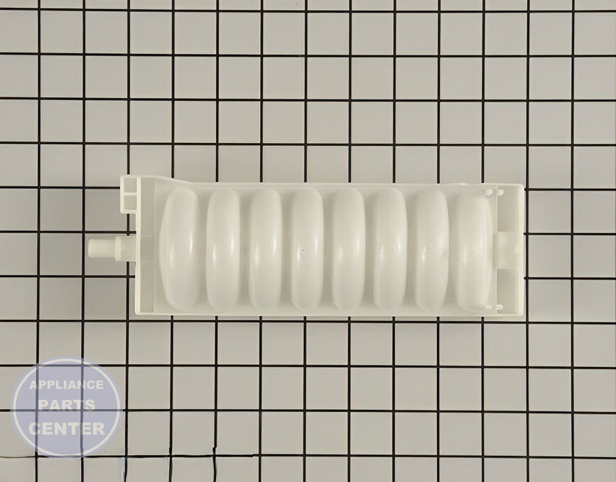 SAMSUNG REFRIGERATOR ICE CUBE TRAY ASSEMBLY DA63-02284B - Detailed view of uniform ice cubes production