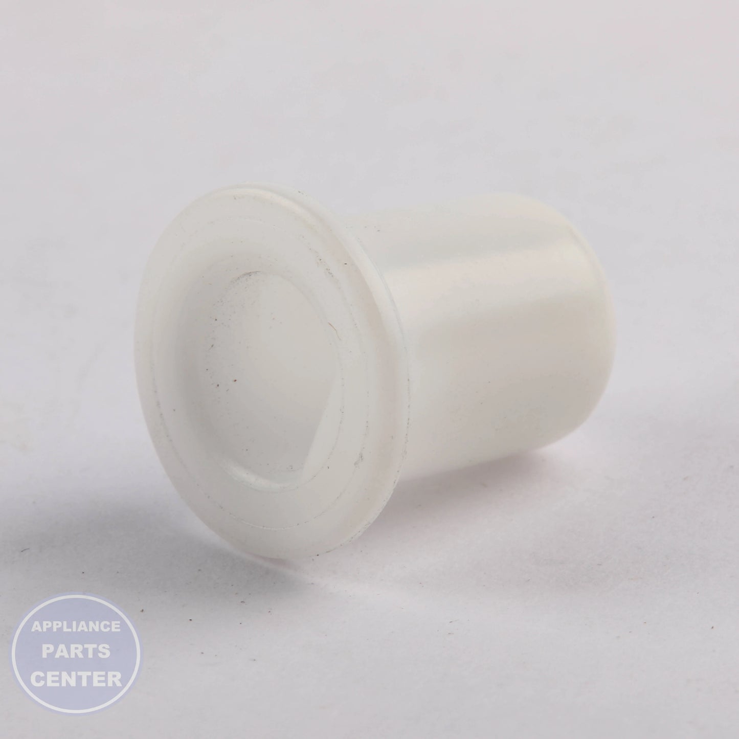 GROMMET HINGE-MID R DA63-04599A - Detailed view of strong material composition