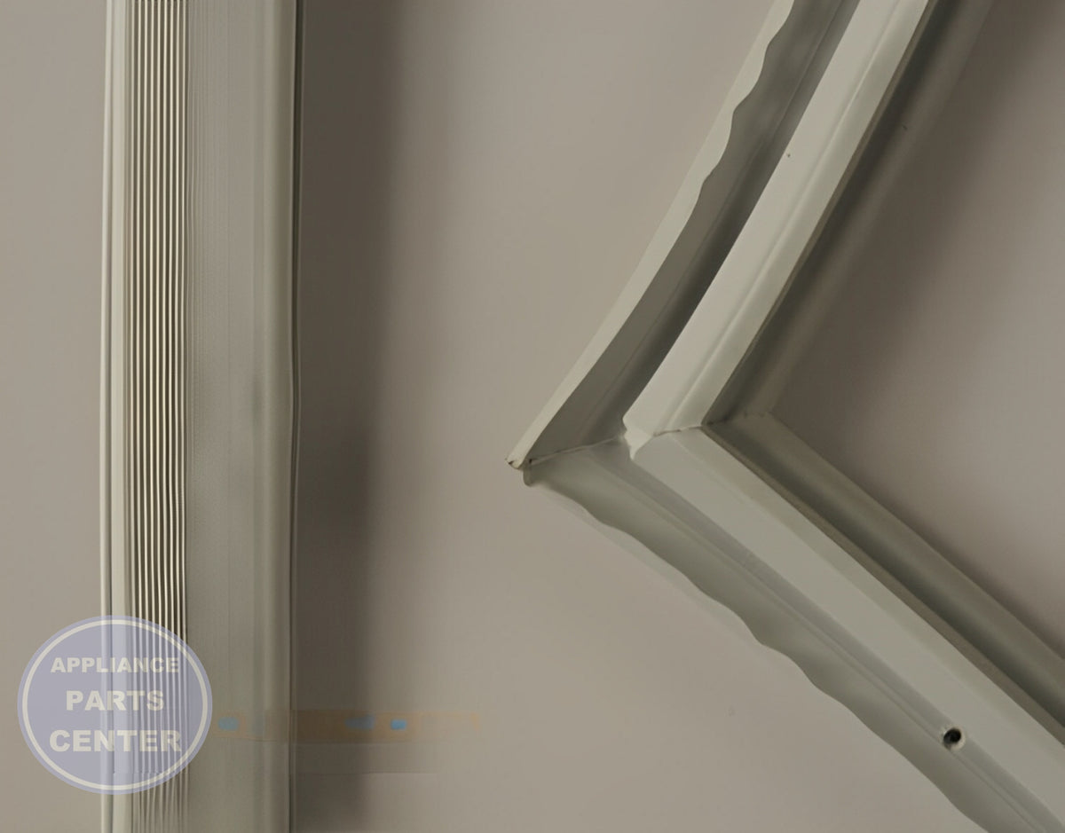 SAMSUNG REFRIGERATOR FREEZER DOOR GASKET DA63-06538B - Main view showing airtight seal for Samsung models