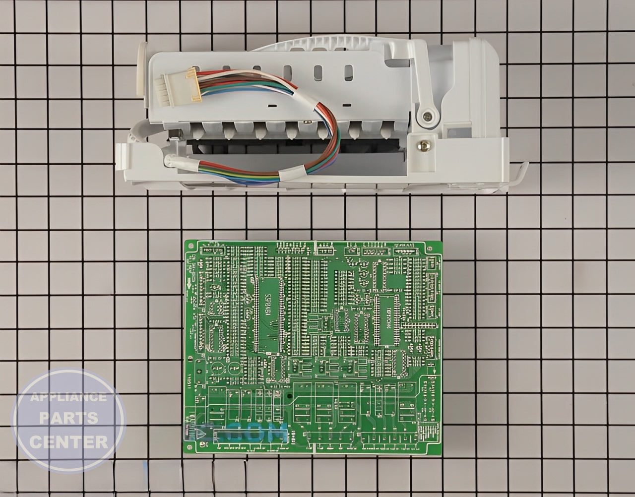 Ice Maker Assembly DA81-01421A - Side view with 11.5 x 5.5 x 4.5 inches dimensions