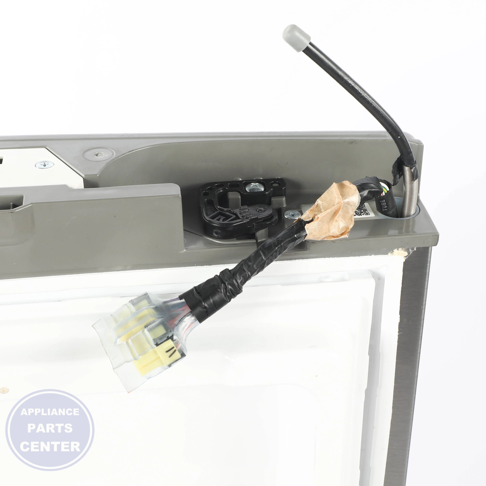 Samsung Refrigerator DA82-02514A - Installation in AW1-12,PAC model showing mounting points