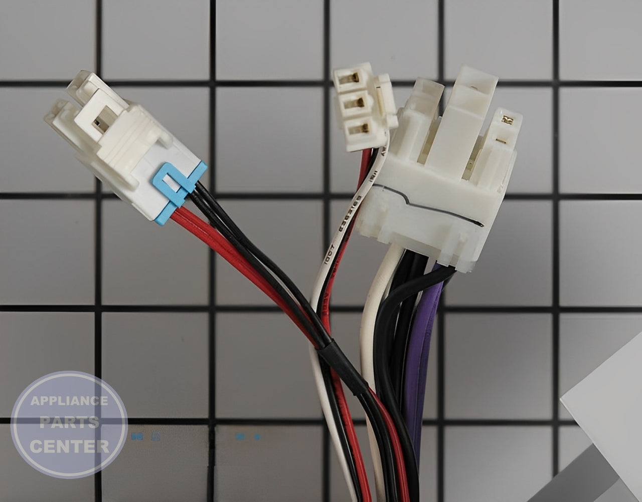 Water Filter Housing DA82-02863A - Side view with 6.5 x 4 x 3 inches dimensions