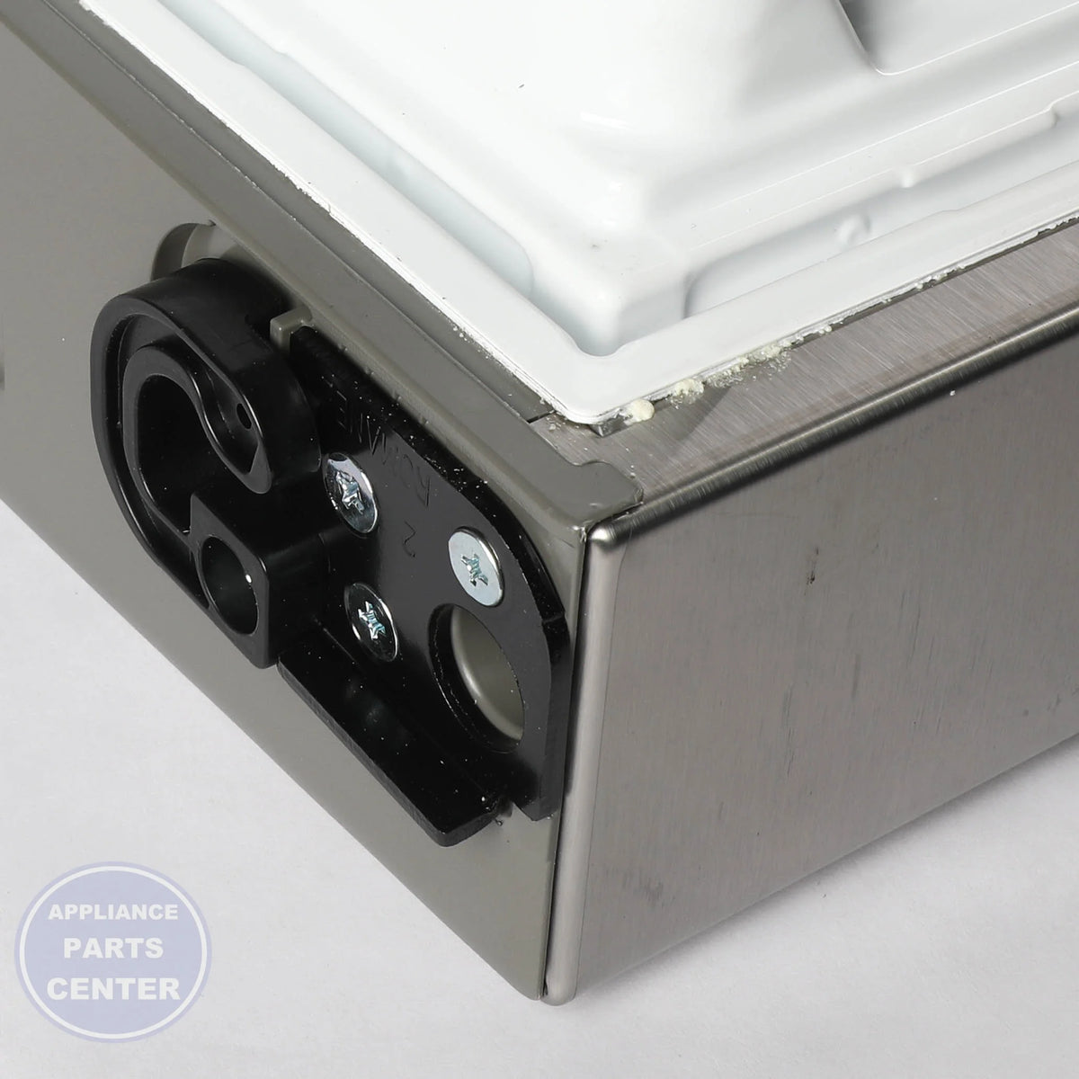 SAM A/S ASSY-PACKING DOOR REF LEFT;AW3 FACE DA82-03291F - Installation in [specific model] showing mounting points