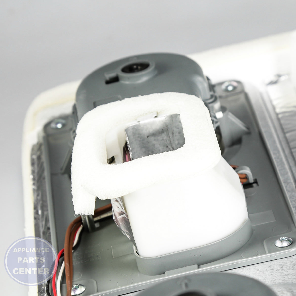 SAM ASSY COVER-EVAP FRE ICE;AW2 GE,NTR DA97-07818A - Installation in GE model showcasing key mounting points