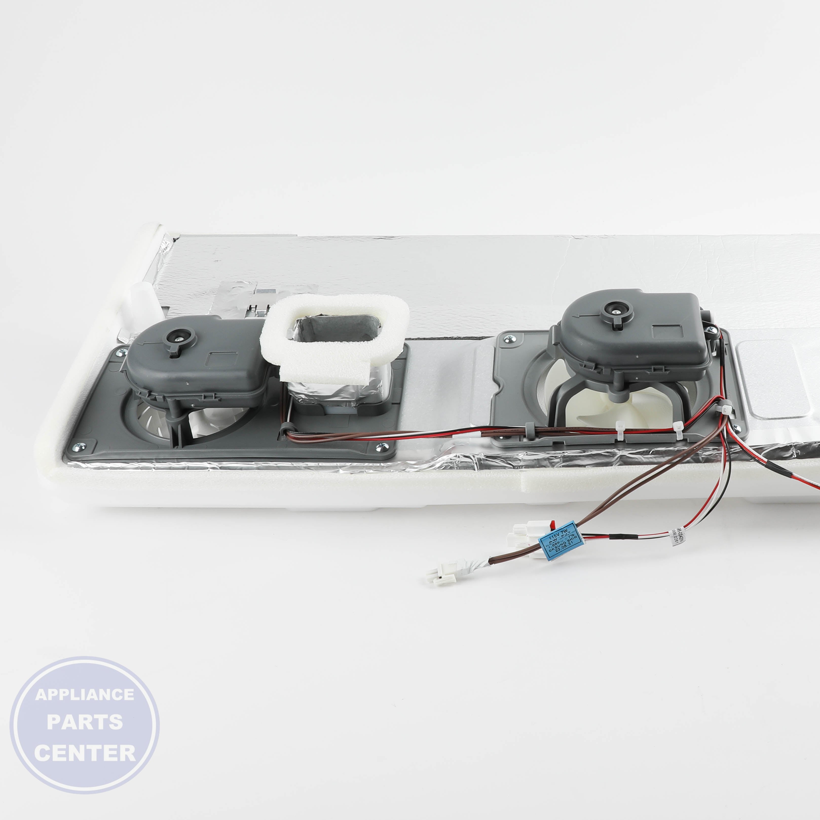 Samsung ASSY COVER-EVAP FRE ICE;AW2-CD DA97-07818C - Installation in specific model showing mounting points