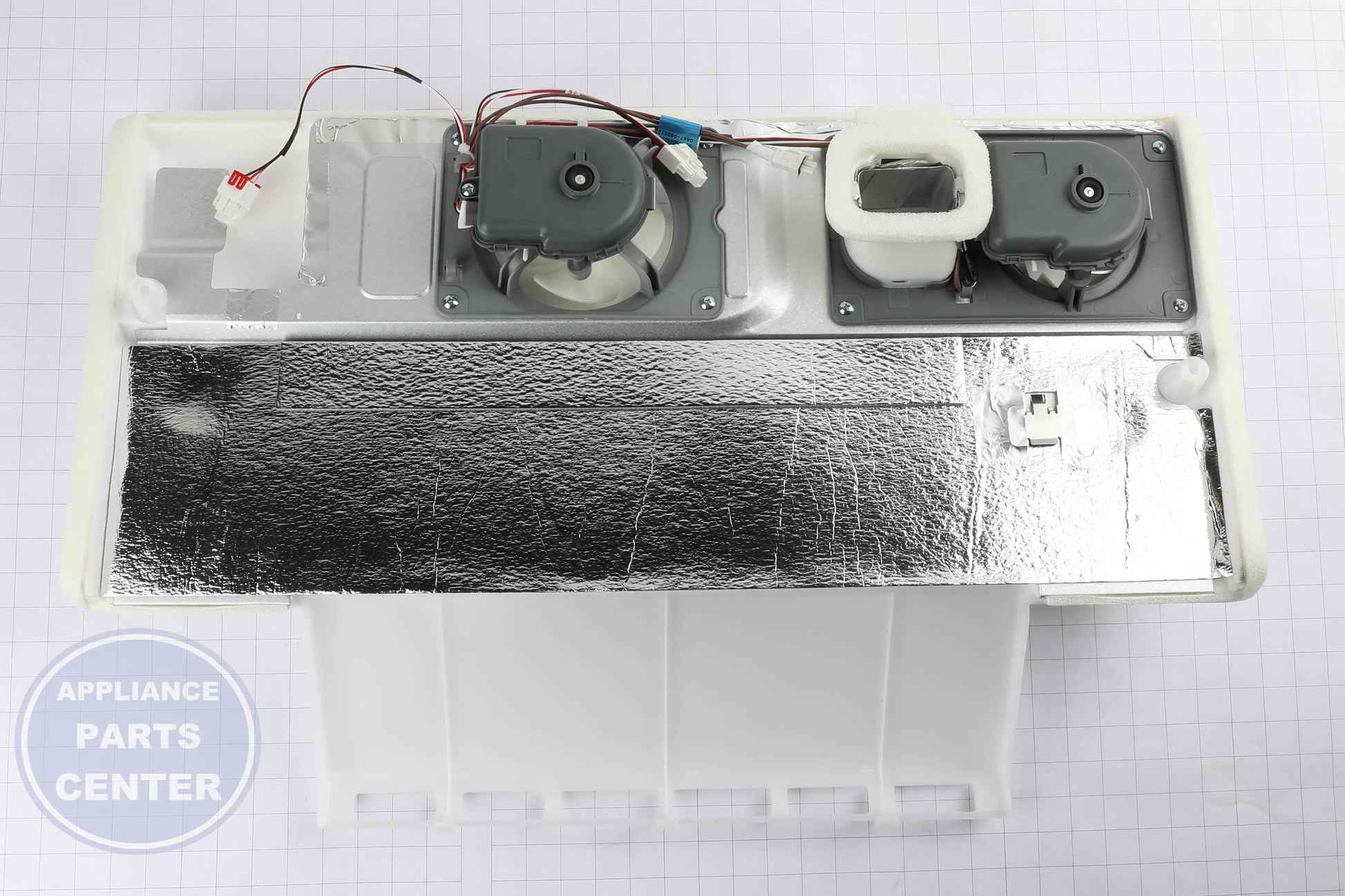 Samsung ASSY COVER-EVAP FRE ICE;AW2-CD DA97-07818C - Installation in specific model showing mounting points