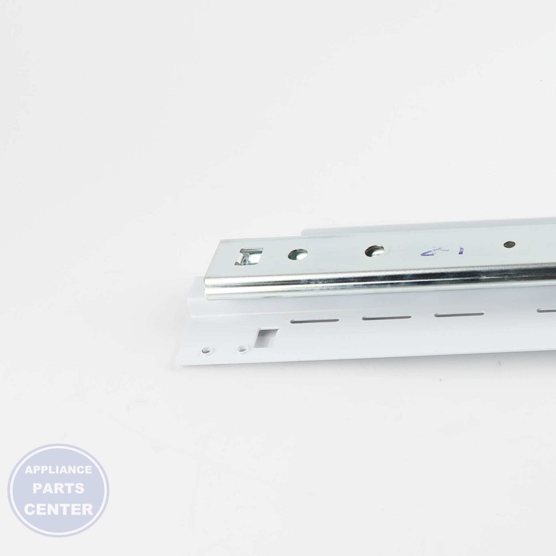 ASSY RAIL SLIDE-LOW RIGHT DA97-10595E - Detailed view of durable construction
