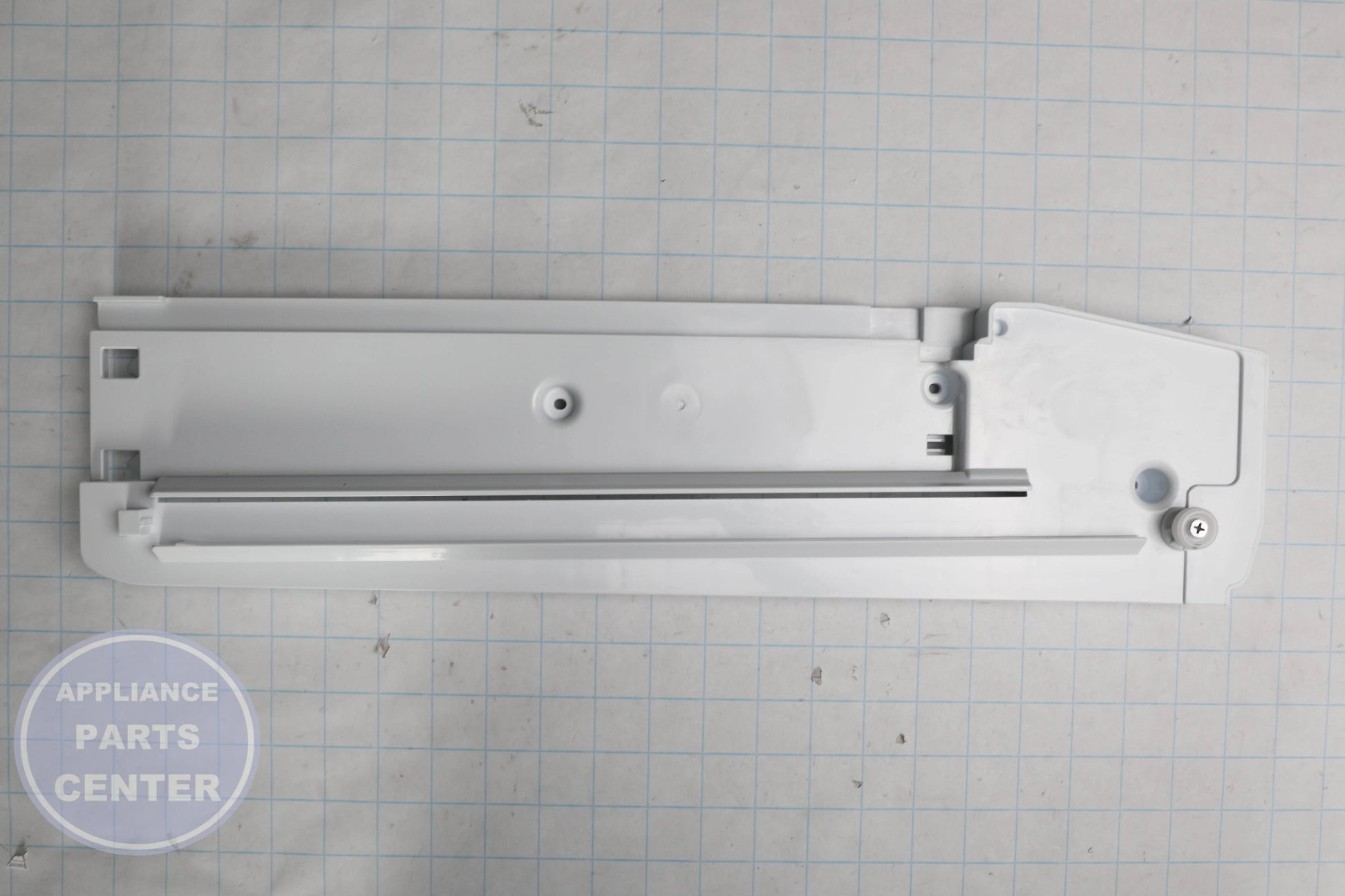 SAM ASSY COVER RAIL PANTRY-RIGHT;AW2 FACE LI DA97-11542L - Installation in specific model showing key mounting points