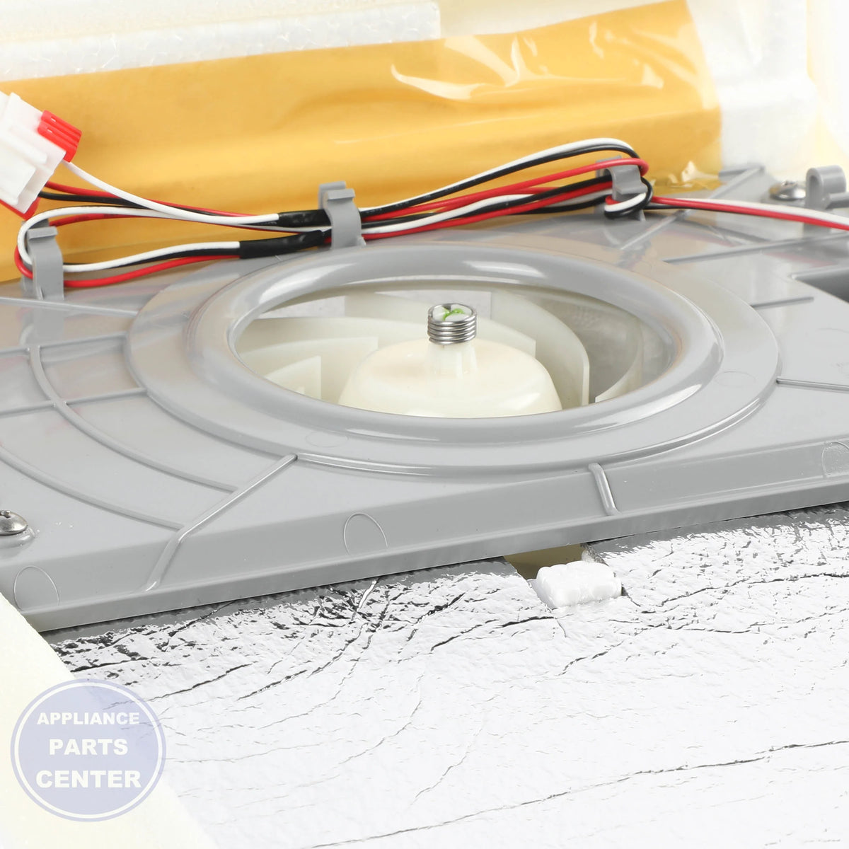 Samsung ASSY COVER EVAP-FRE;POLARIS_EXP,COOL WHI DA97-13388B - Installation in SAM model showing key mounting points