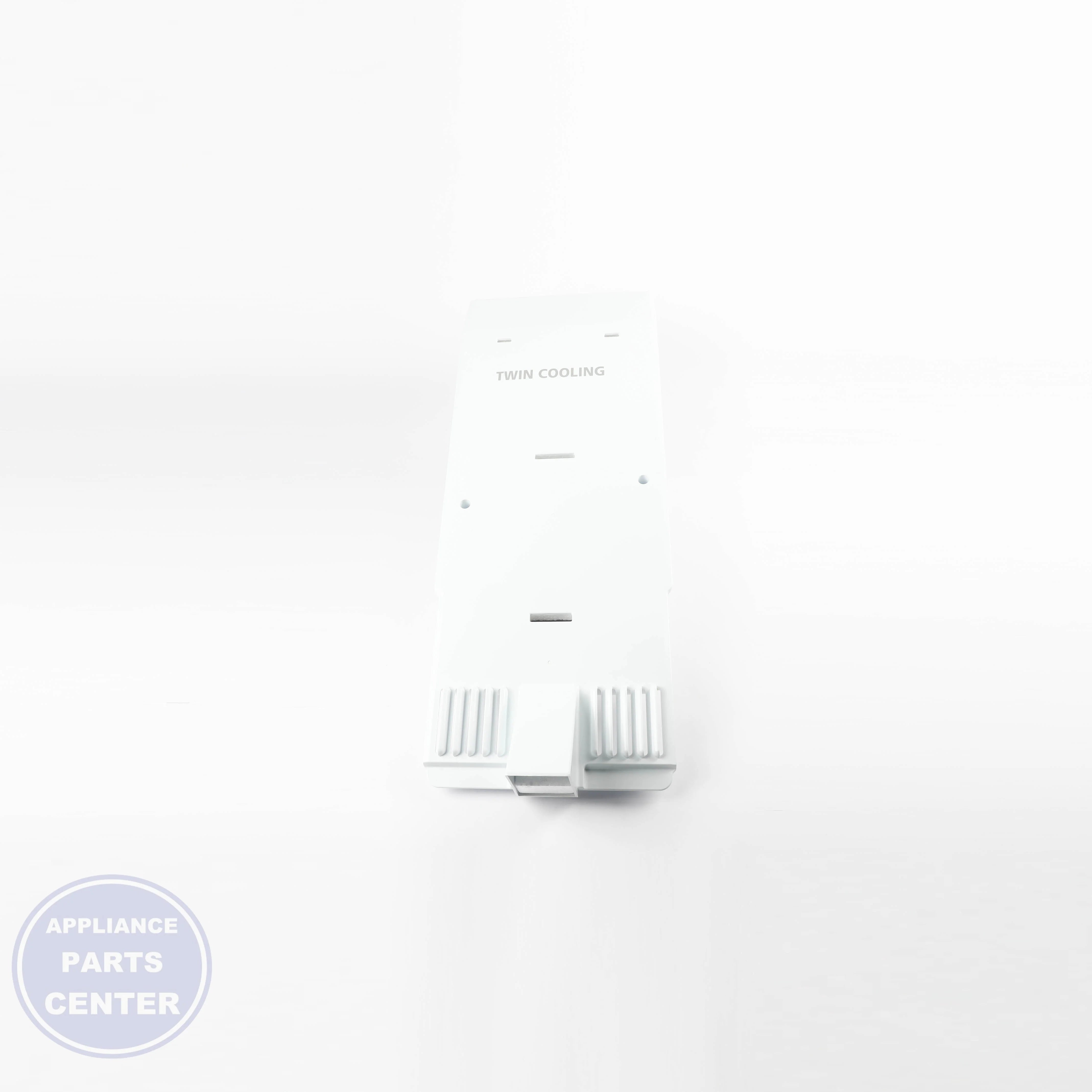 Samsung ASSY COVER EVAP-FRE;POLARIS_EXP,COOL WHI DA97-13388B - Installation in SAM model showing key mounting points