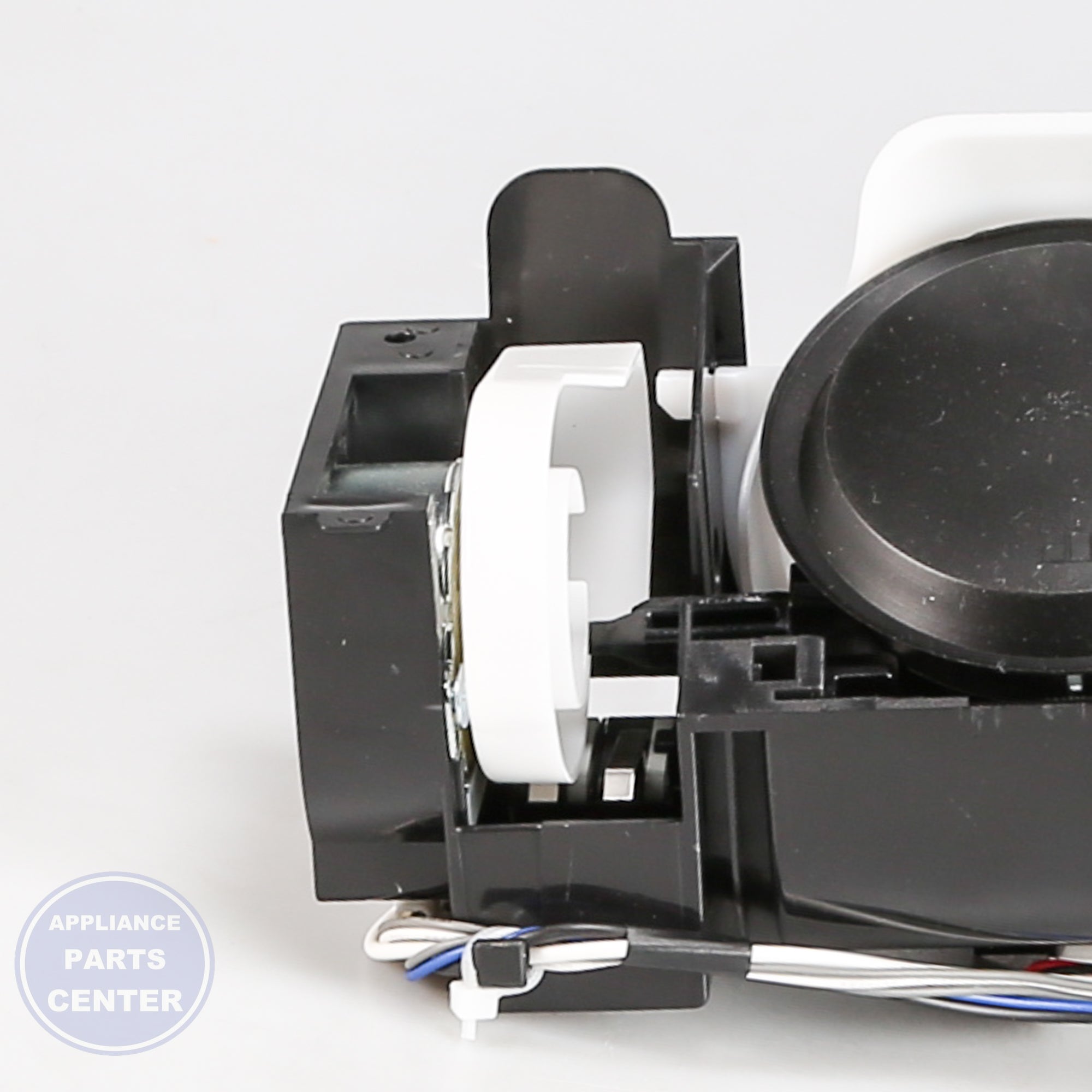 SAM ASSY CASE ICE ROUTE;AW4-4D,-,DC VALVE DA97-13829A - Installation in specific SAM model showing key mounting points