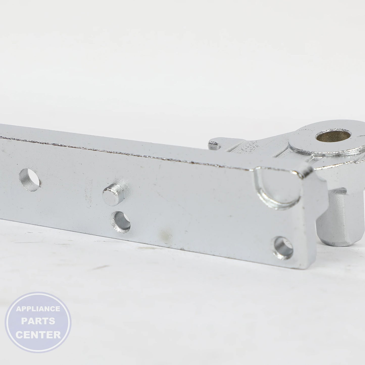 ASSY HINGE-MIDDLE RIGHT;FDSR,ZNDC, 131.5 - Detailed view of precise design and craftmanship