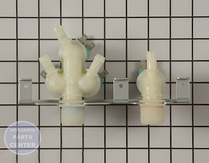 Water Inlet Valve DC97-15459D - Side view with 4 gallons per minute flow rate