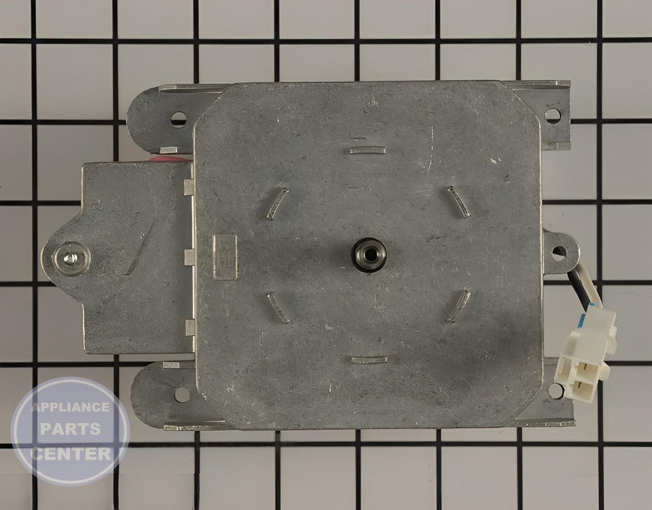 Circulation Pump DD31-00004B - Side view with 3.5-inch diameter and 6-inch height