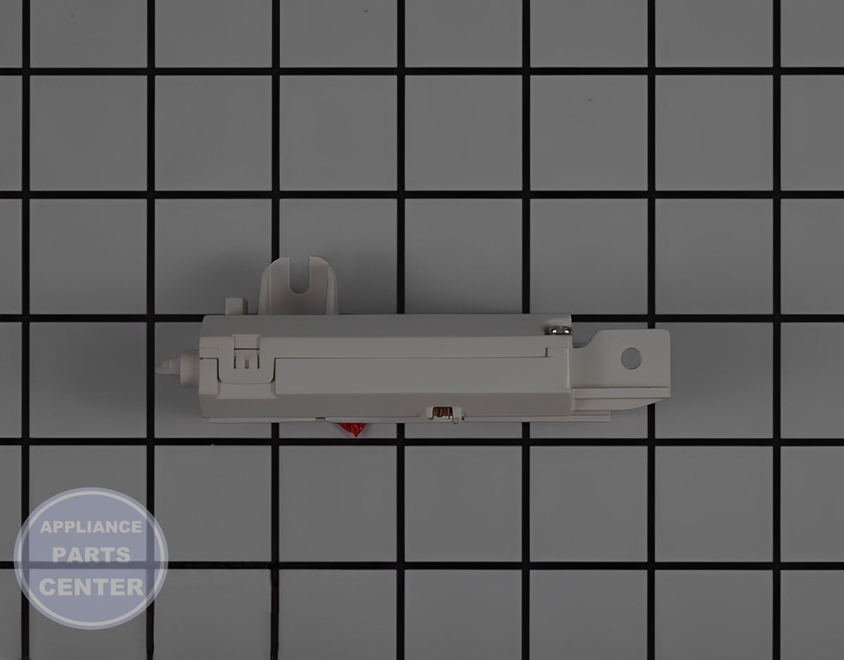 SWITCH ASSEMBLY,LOCKER EBF61215204 - Detailed view of the switch mechanism