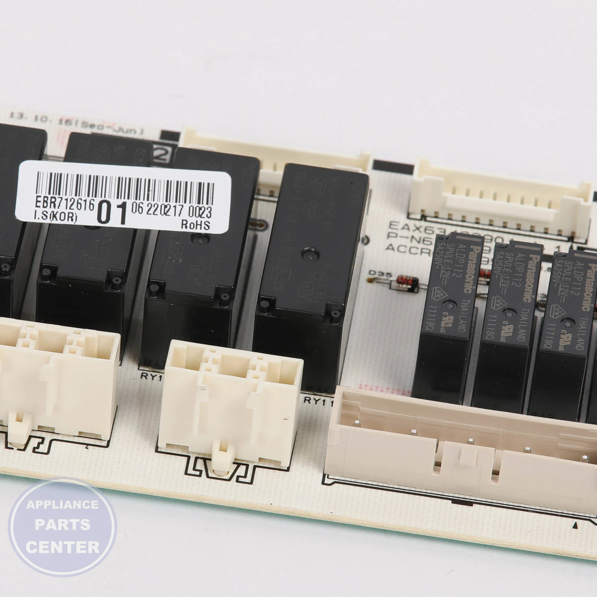 L-G PCB ASSEMBLY,MAIN EBR71261601 - Installation in L-G model showing precise mounting points