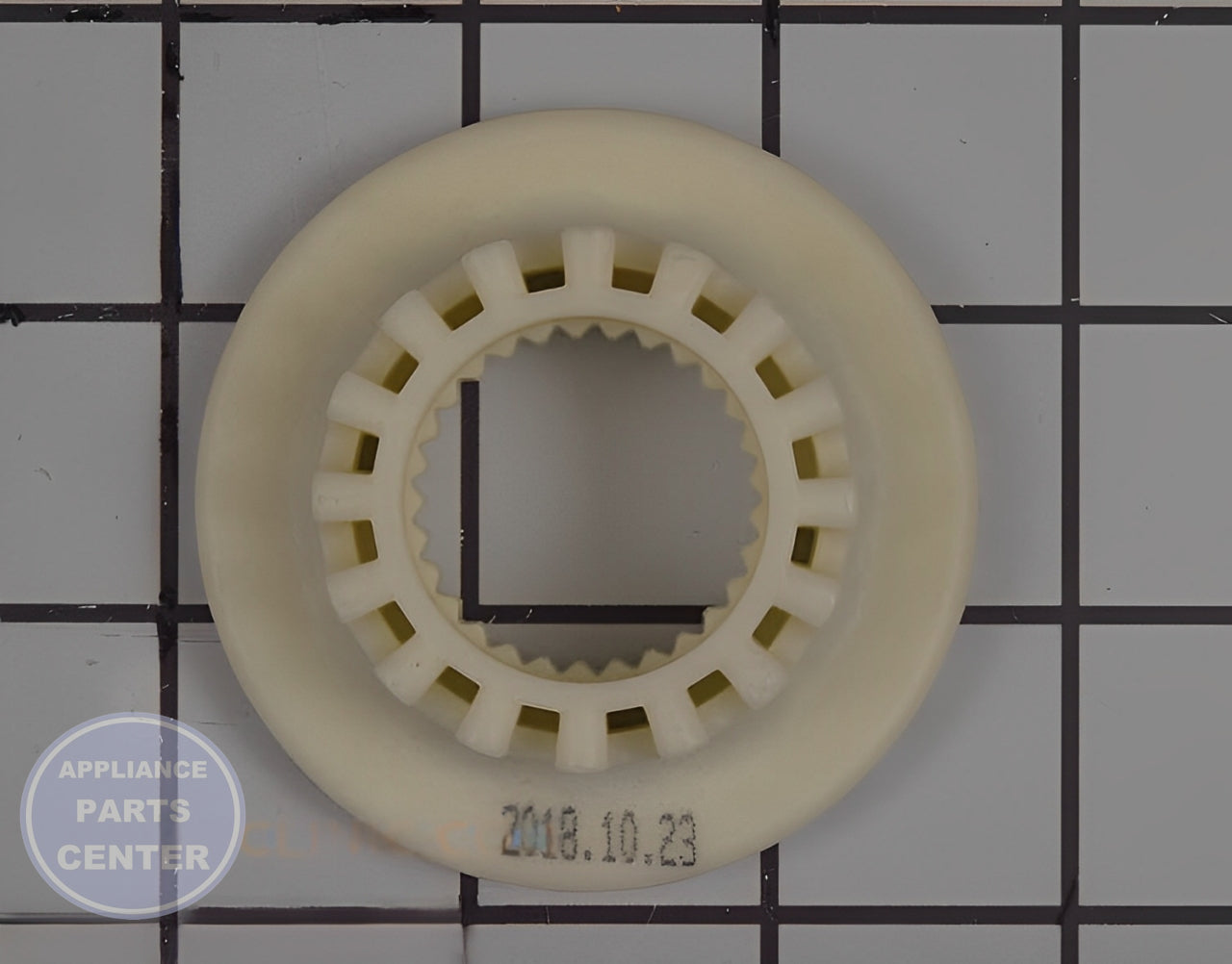 LG WASHER AGITATOR SHIFT ACTUATOR COUPLING MCJ61861201 - Main view showing smooth transmission for LG washer models