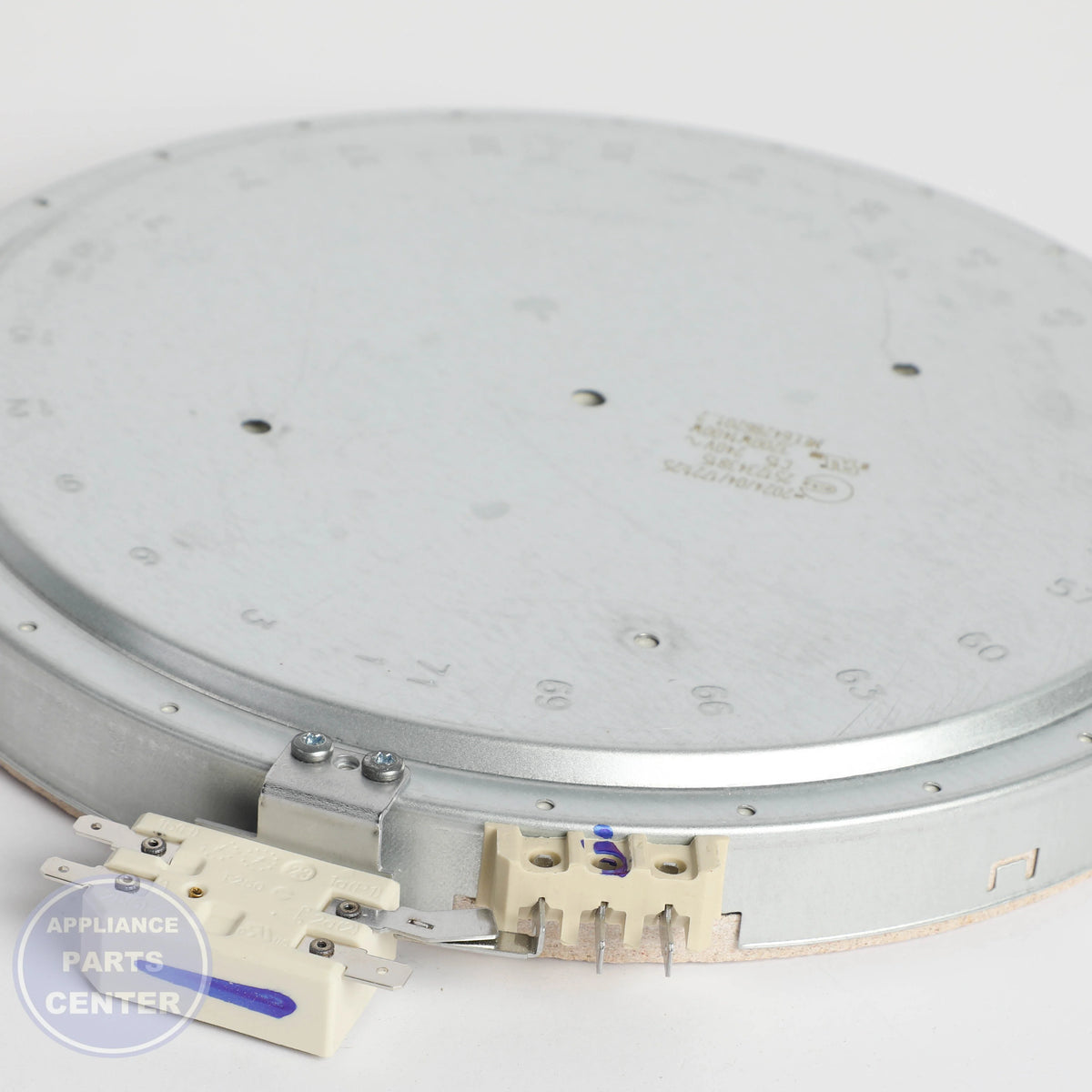 L-G HEATER,RADIATION MEE64286201 - Installation in specific model showing key mounting points