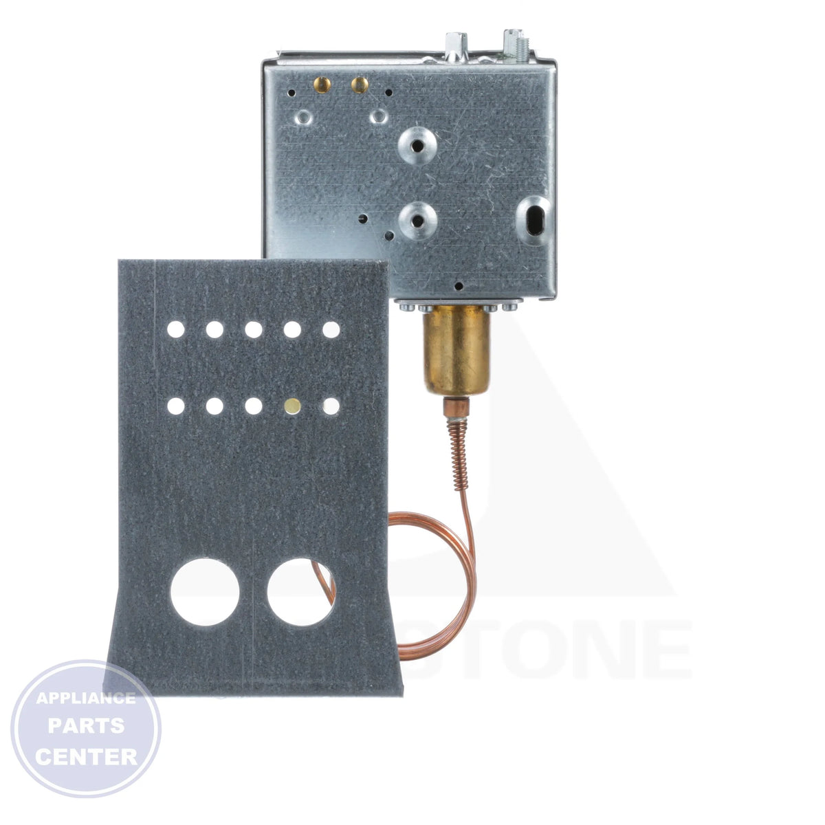 High Pressure/Condenser Fan Cycling Control P70AA-118C - Side view with 36" capillary and 1/4" flare nut