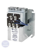 [Brand] Fan Control Center R8239A1052 - Main view showing thermostat wiring for [specific models]