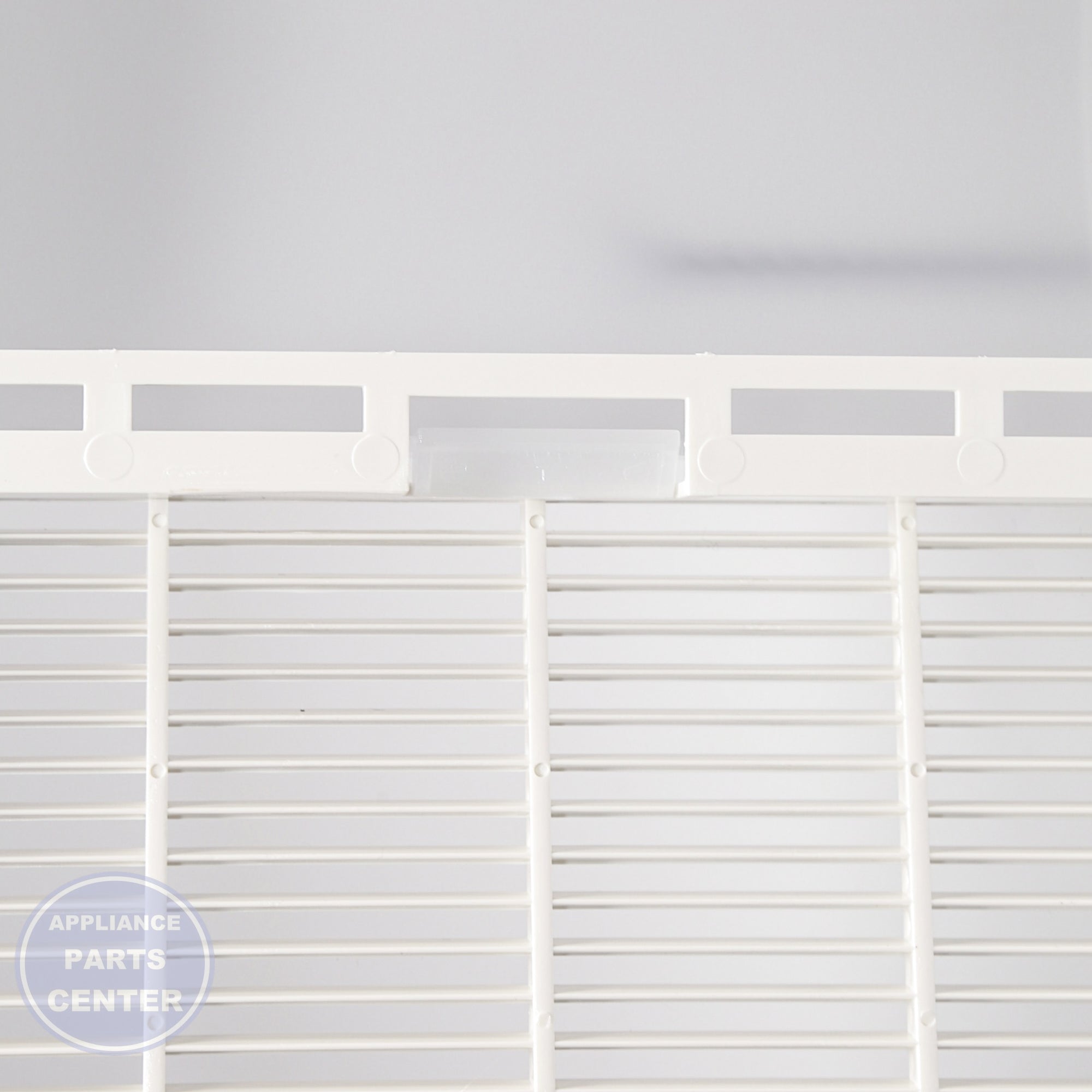 BRO SRV GRILLE & LENS 665RP 668RP S89852000 - Installation in BRO model showcasing easy mounting points