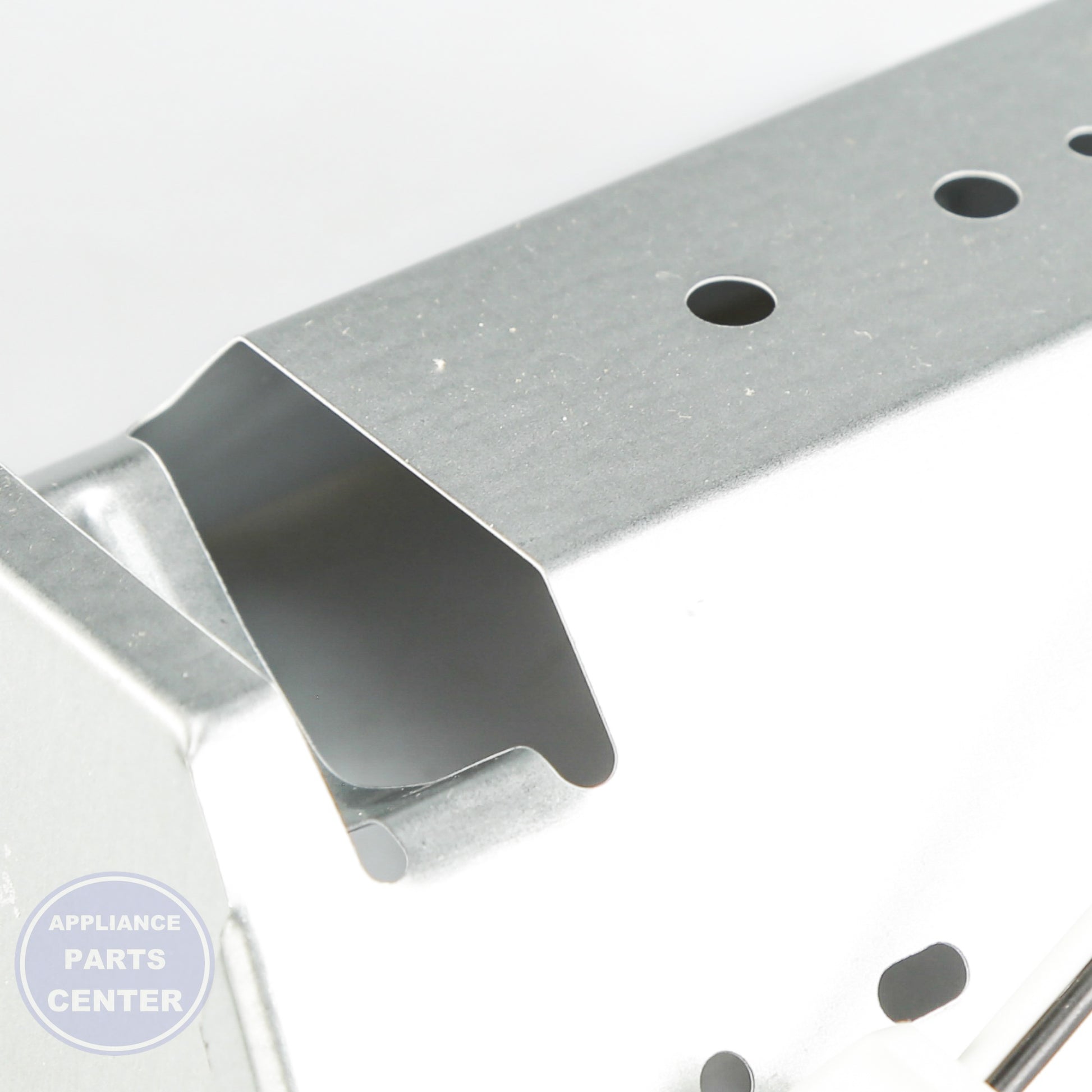 BRO SRV ASM B & C-CAN REFL W/LAMP SCKT S97014212 - Installation in BRO model showing key mounting points