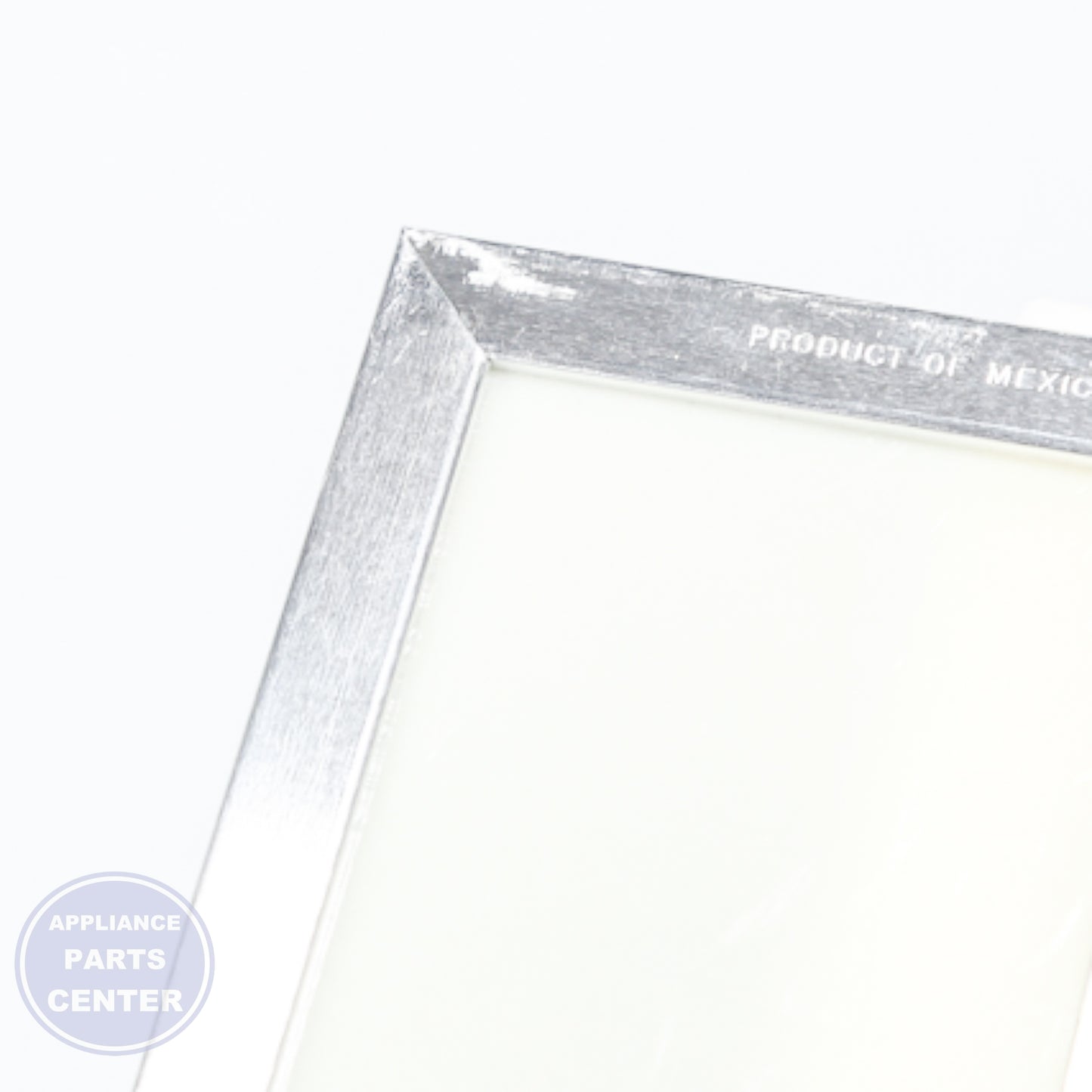 BRO SRV FILTER ALUMINUM SR610027 - Installation in model R610027 showing easy mounting points