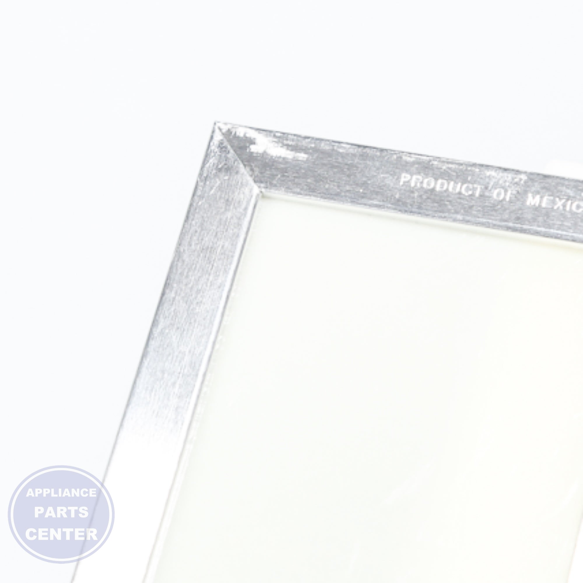 BRO SRV FILTER ALUMINUM SR610027 - Installation in model R610027 showing easy mounting points