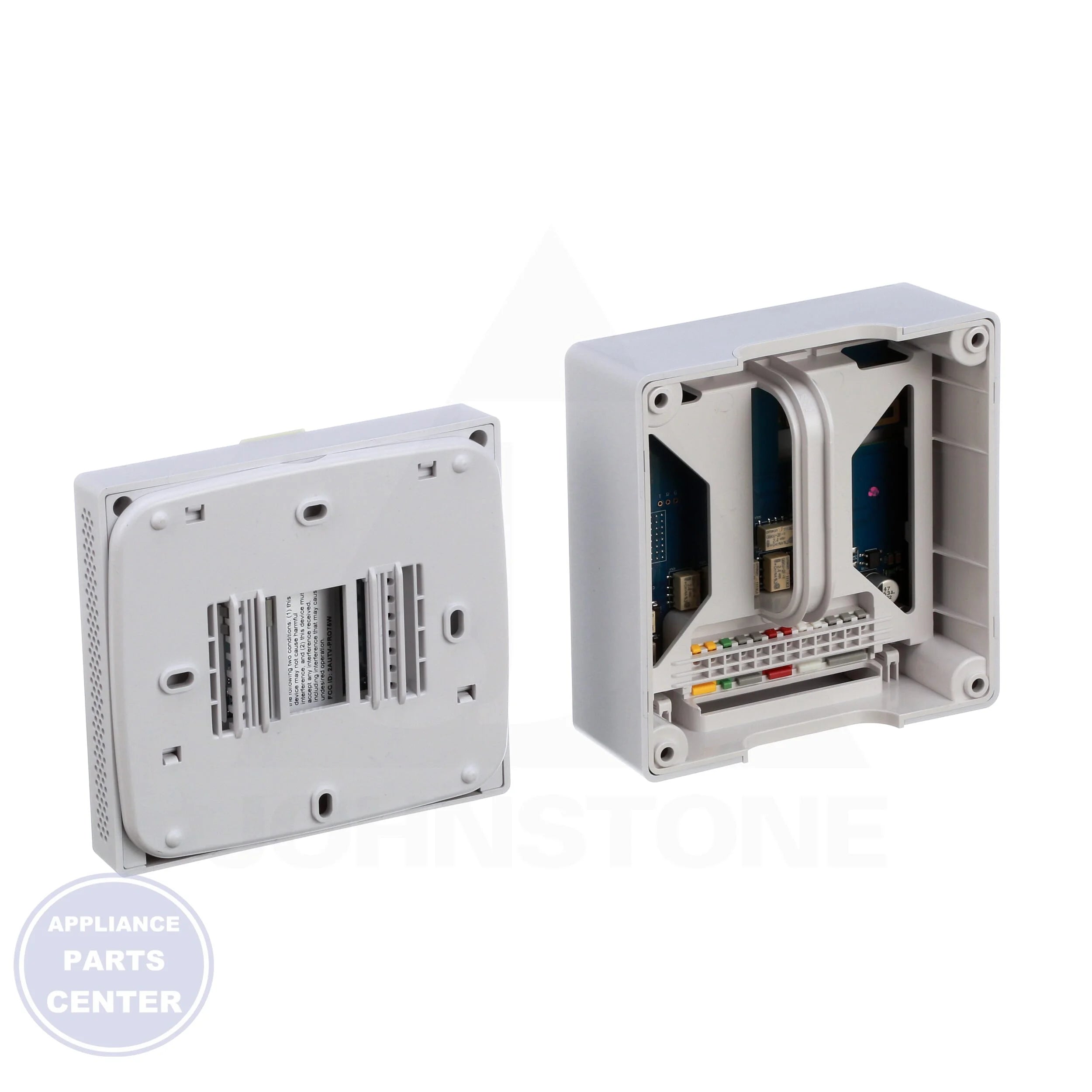 Wireless Programmable Thermostat T755WHO - Side view with 4.7"W x 4.4"H x 1.1"D dimensions
