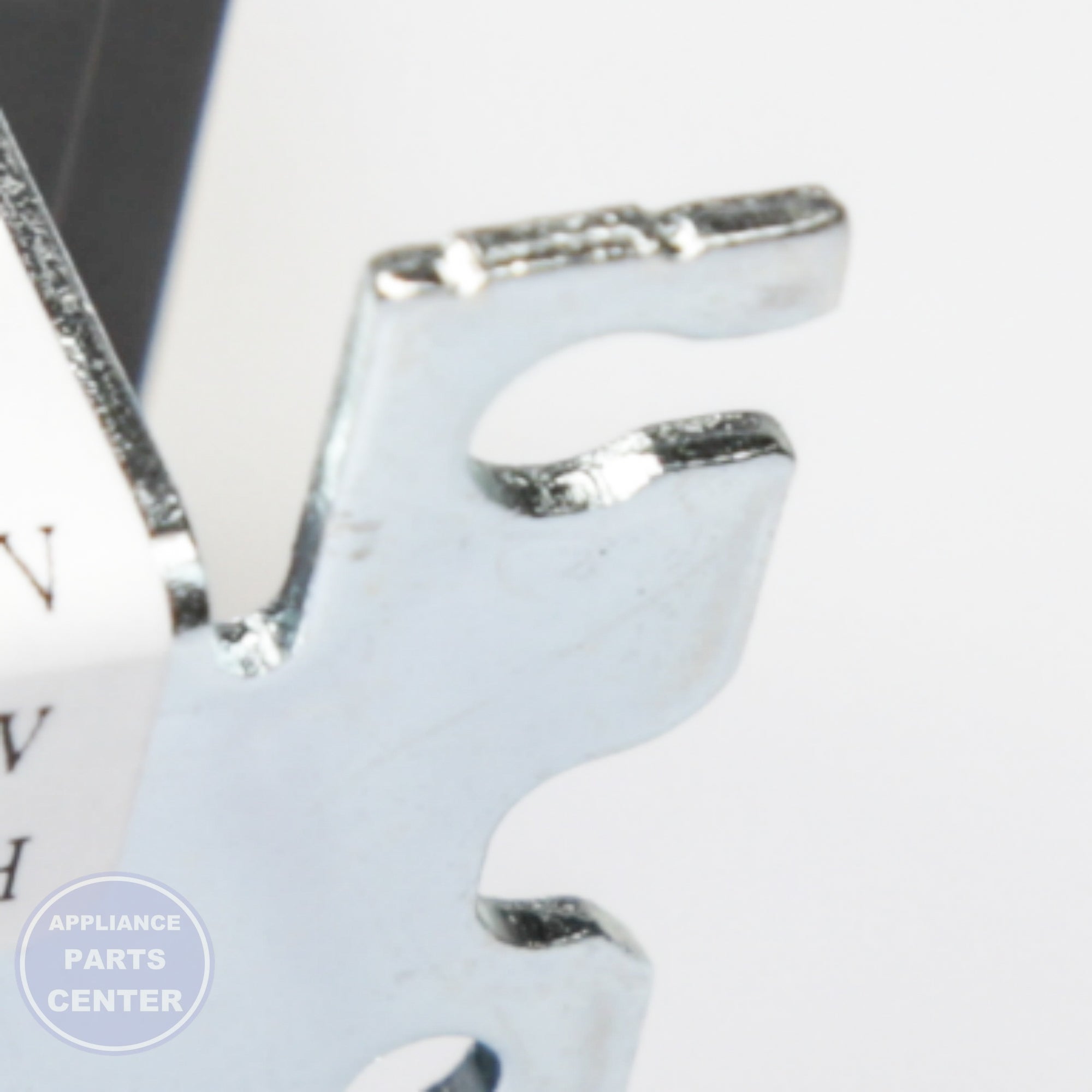 PRO SWITCHING FAN RELAY TJ690340 - Installation in PRO model showing mounting points